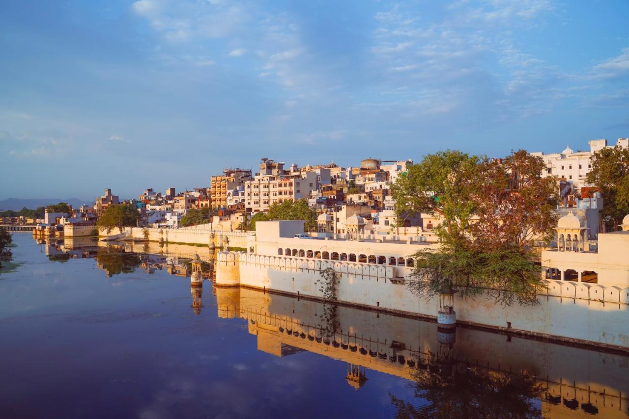 Hide-In Udaipur - A Lake View Boutique Hotel Exterior foto