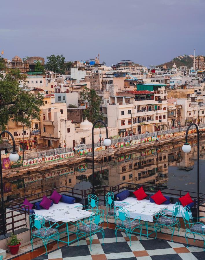 Hide-In Udaipur - A Lake View Boutique Hotel Exterior foto