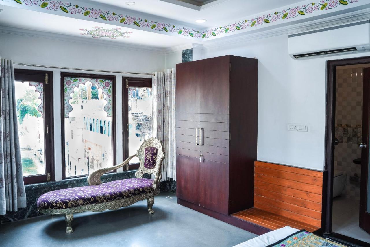 Hide-In Udaipur - A Lake View Boutique Hotel Exterior foto