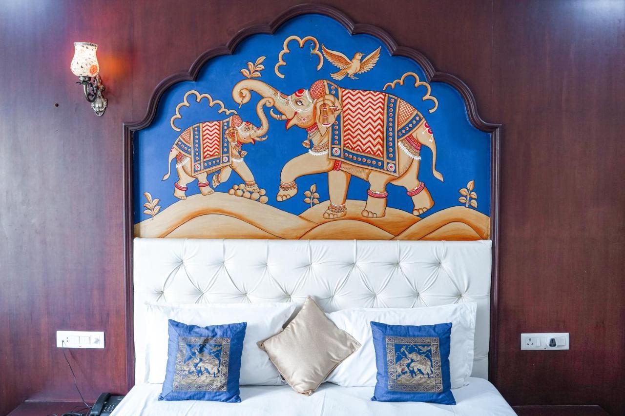 Hide-In Udaipur - A Lake View Boutique Hotel Exterior foto